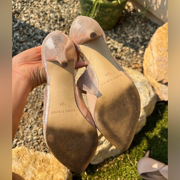 Marc Fisher Kabriele Women's Dress Pump Shoes Toe Pointed 7.5 gold - Picture 9 of 9